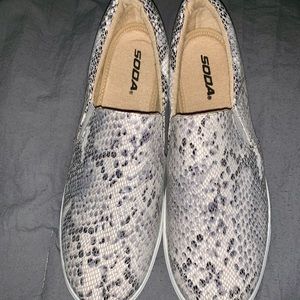 Soda snakeskin shoes